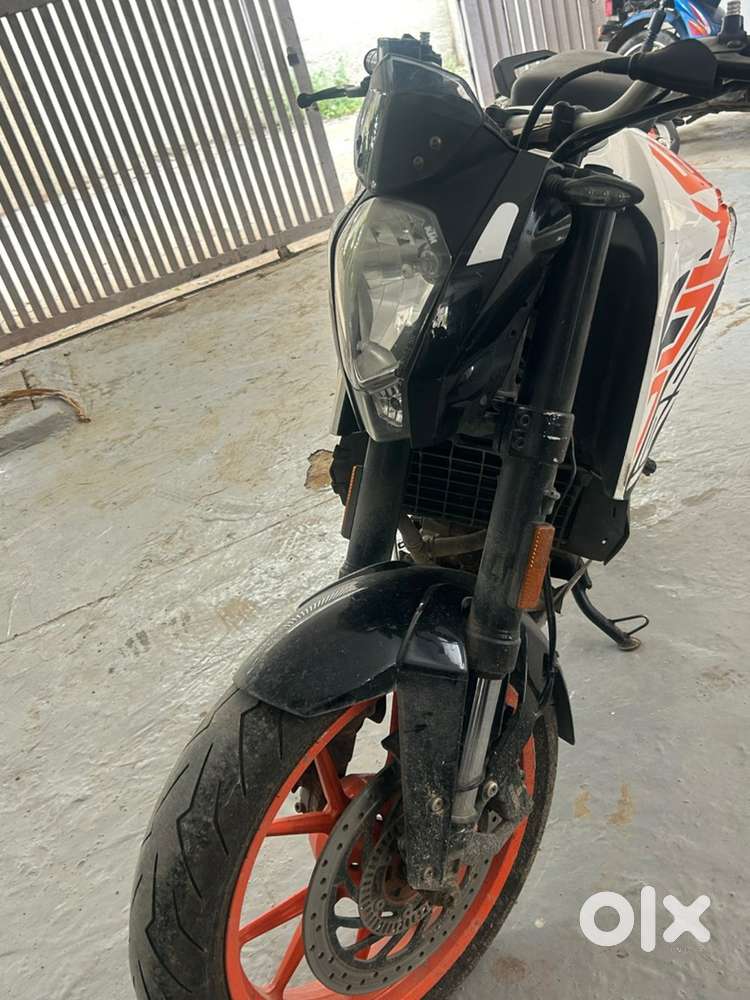 KTM DUKE 125 : SINGLE OWNER : FULLY RUNNING CONDITIONS :WELL MAINTAIND