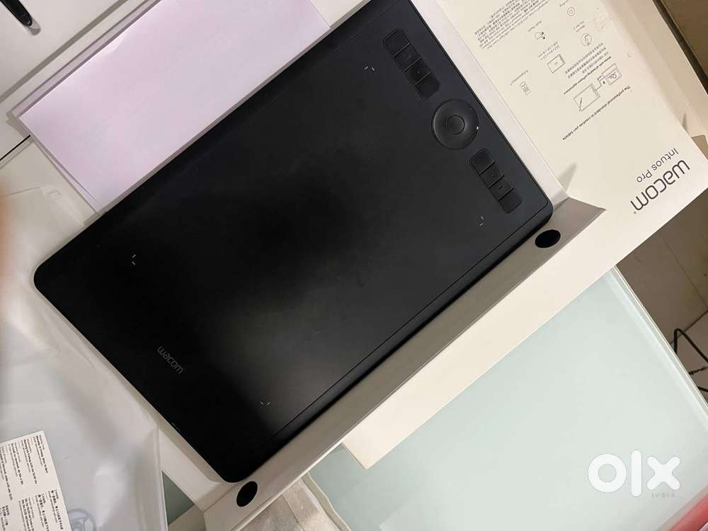 Wacom Intuos Pro PTH660 13.3 x 8.6 inch Medium Graphics Tablet