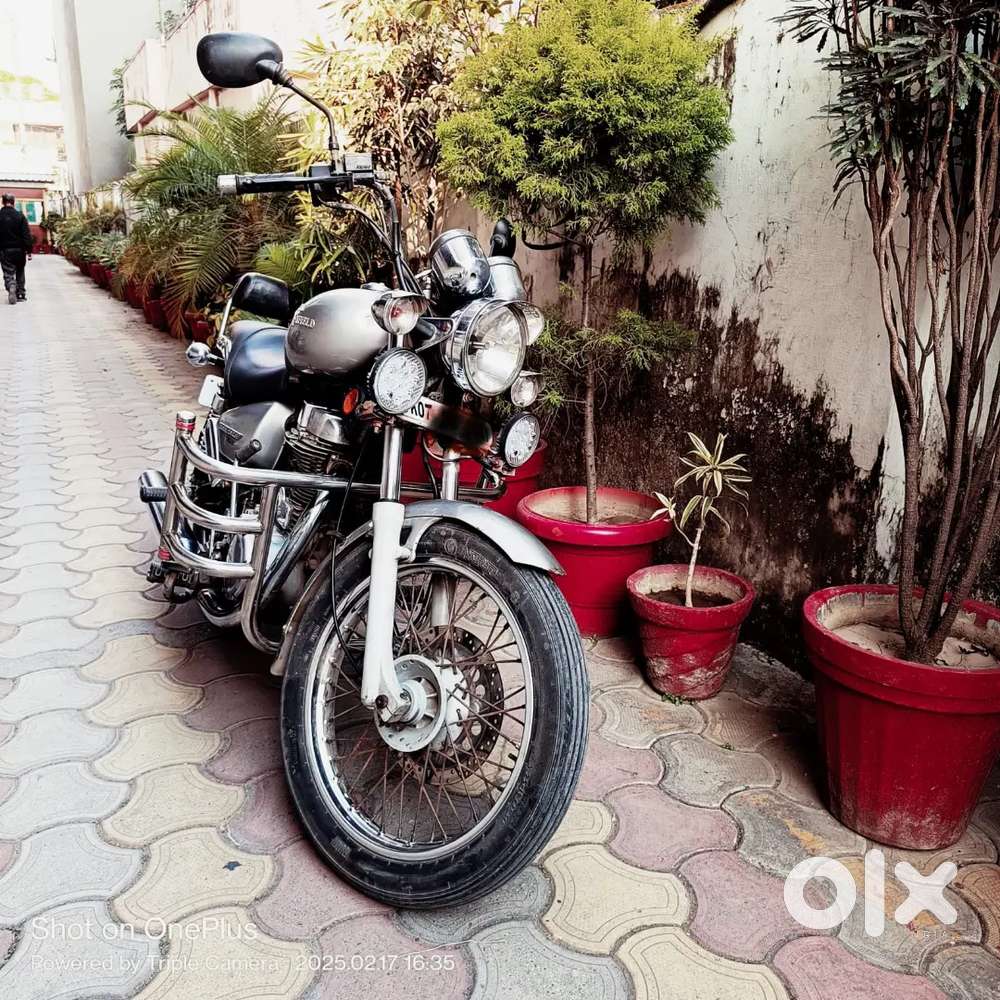 Royal Enfield Thunderbird