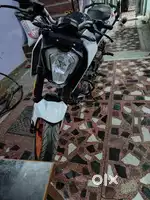 Brand new bike non accident with new tyre all services done in agency