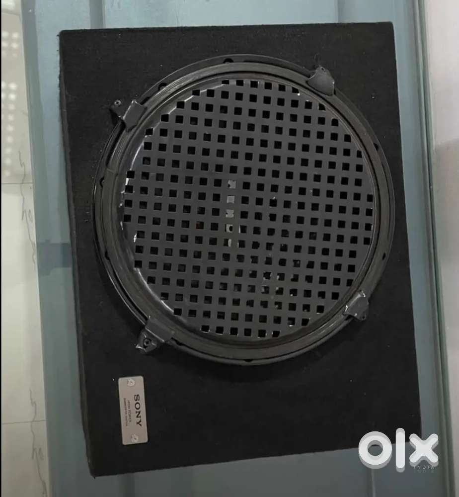 Amplifier,,, subwoofer,,, cables,,,screen