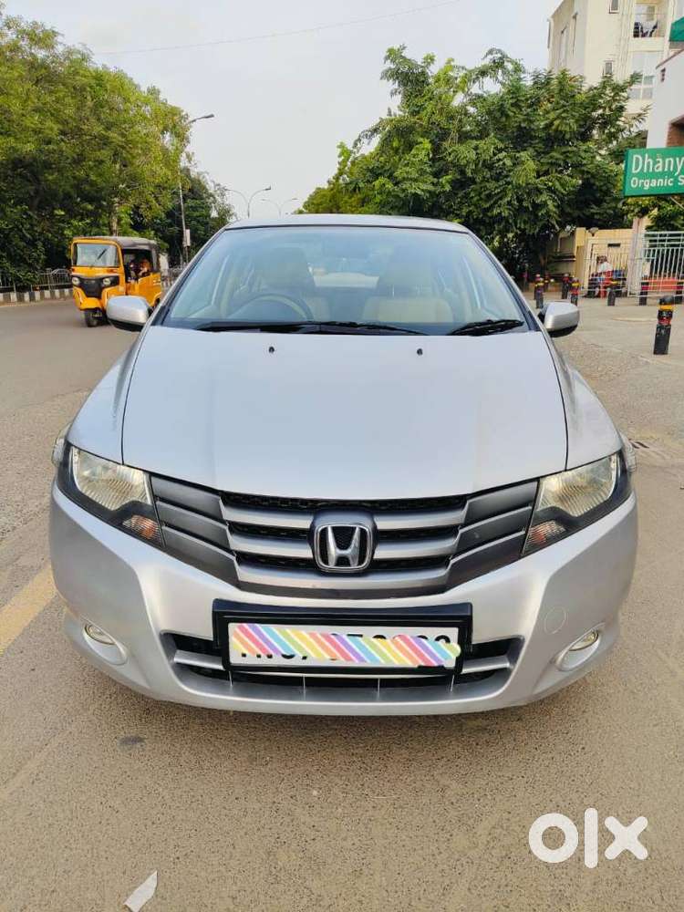 Honda City V AT, 2011, Petrol