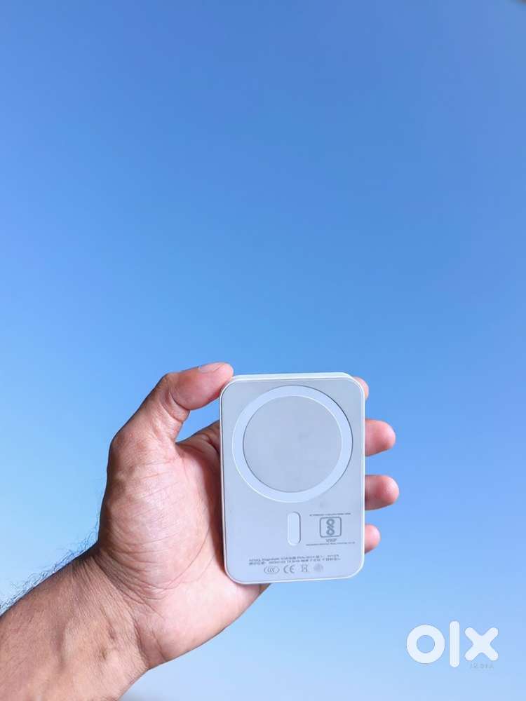 Apple Wireless Power Bank(Mag Safe)
