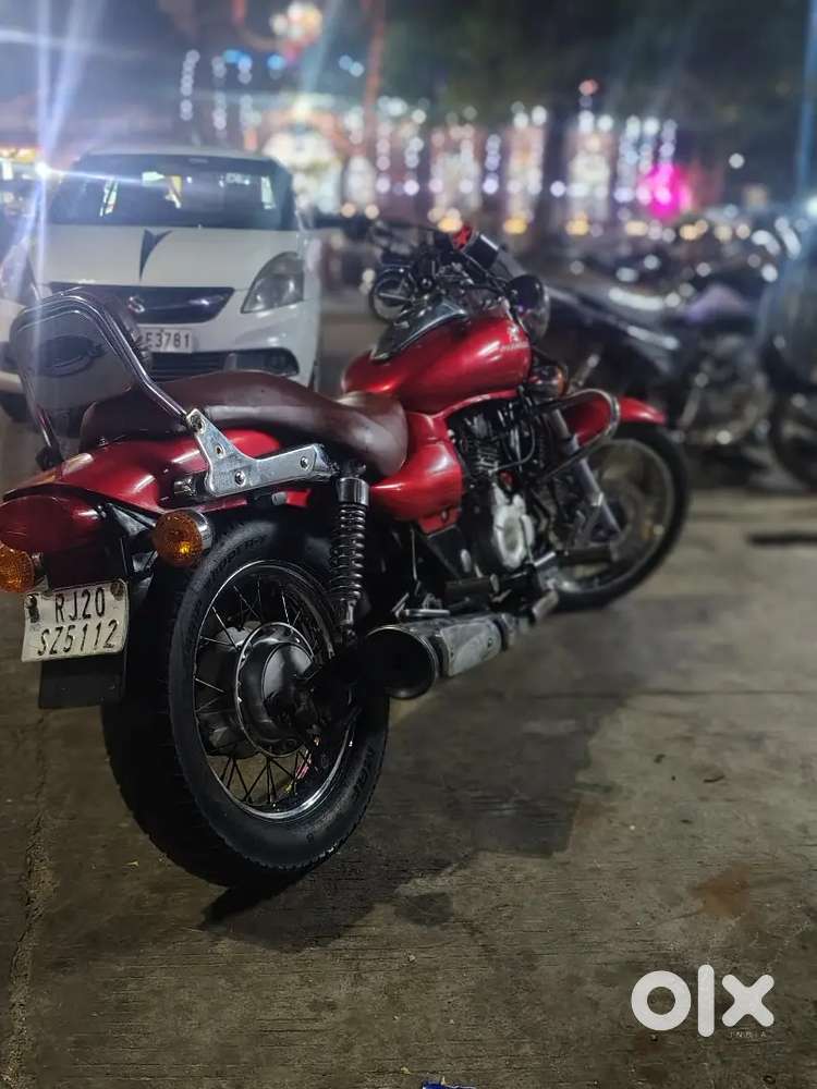 BAJAJ AVENGER