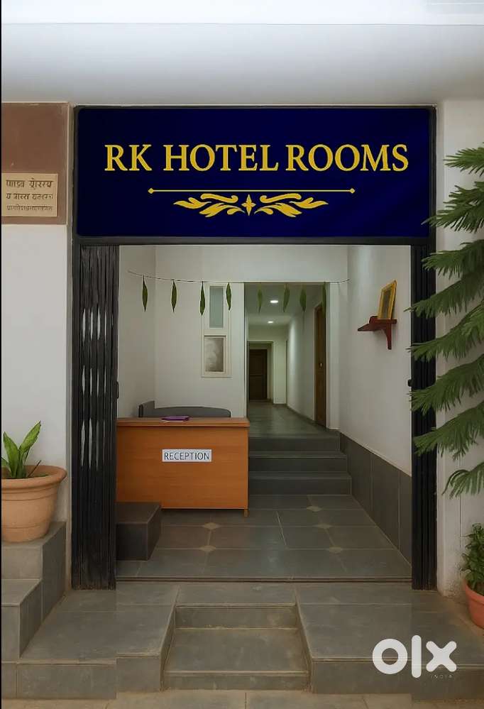 Hotel me male receptionist ji jarurat h
