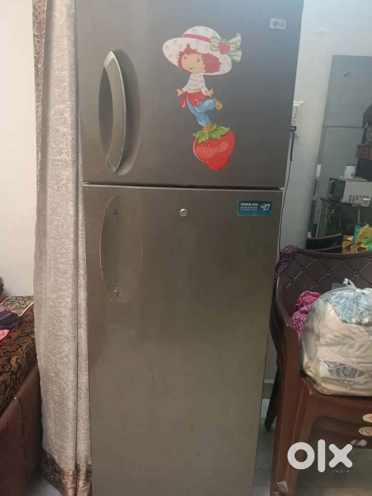 380 ltr Double Door Refrigerator