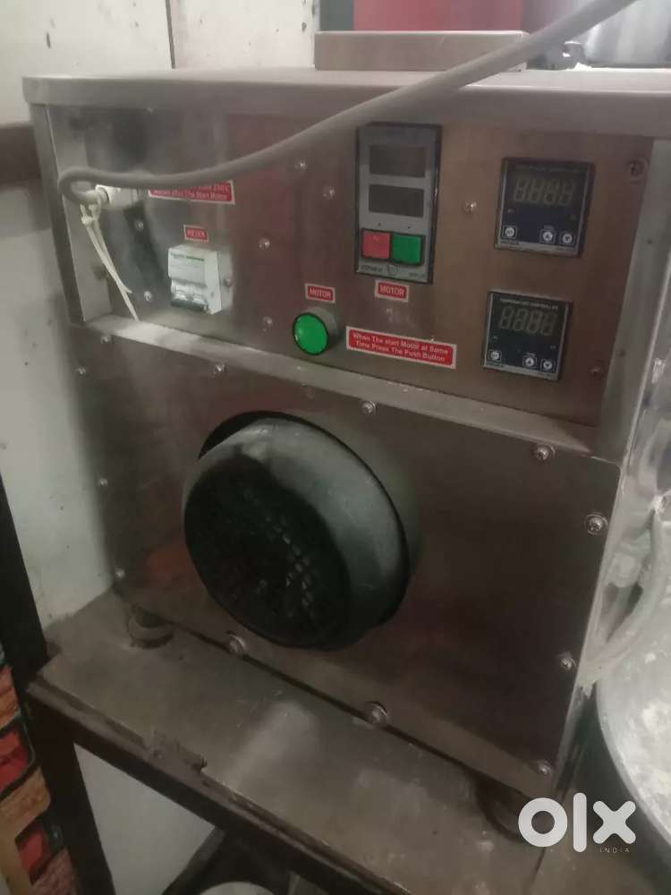 ऑटोमेटिक रोटी प्रेस  मशीन