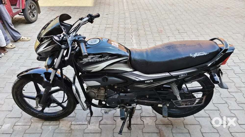 Super splendor bhut acchi condition hai engine me koi kaam nhi hai