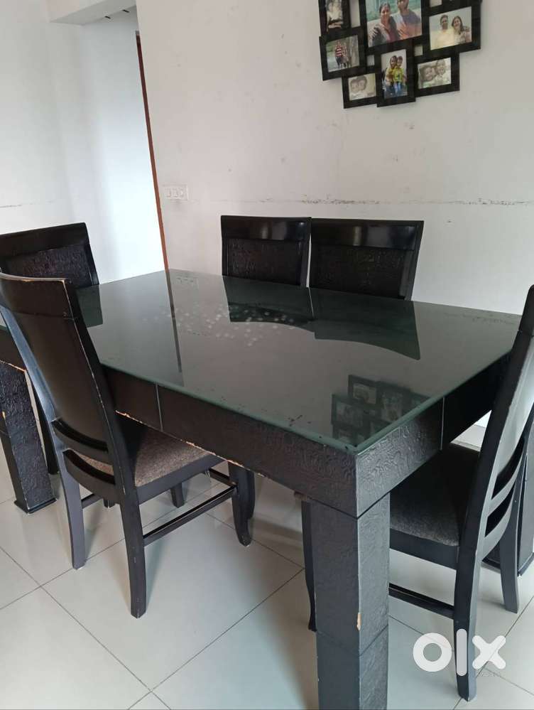 DINING TABLE WITH 5 CHAIRS