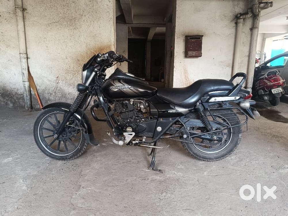 Bajaj Avenger Street 180 ( 2018 )