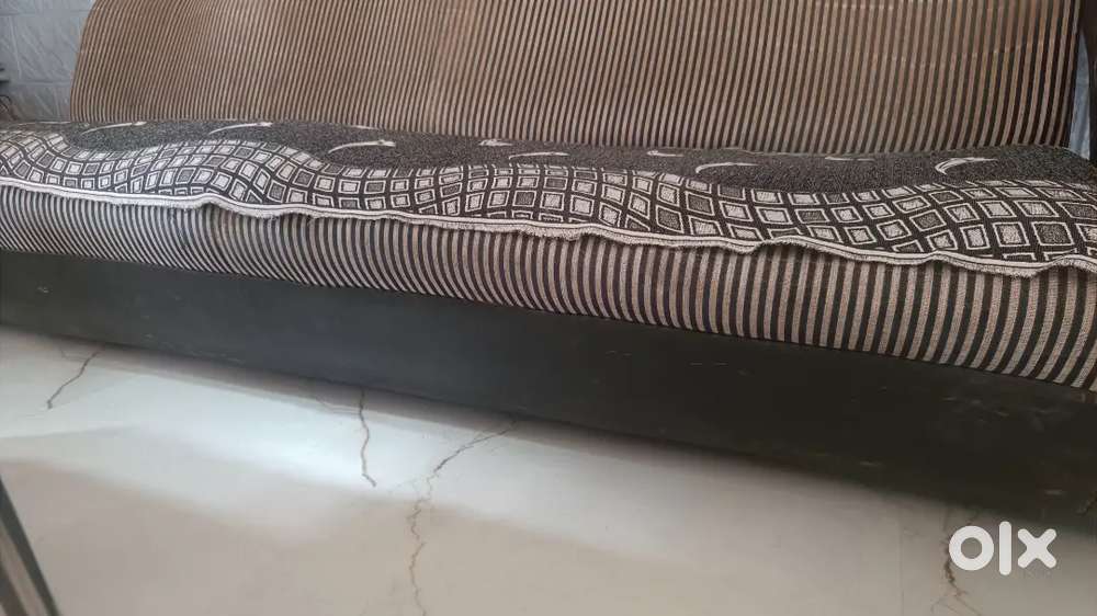 4 seater +2  seater + corner -Sofa Set