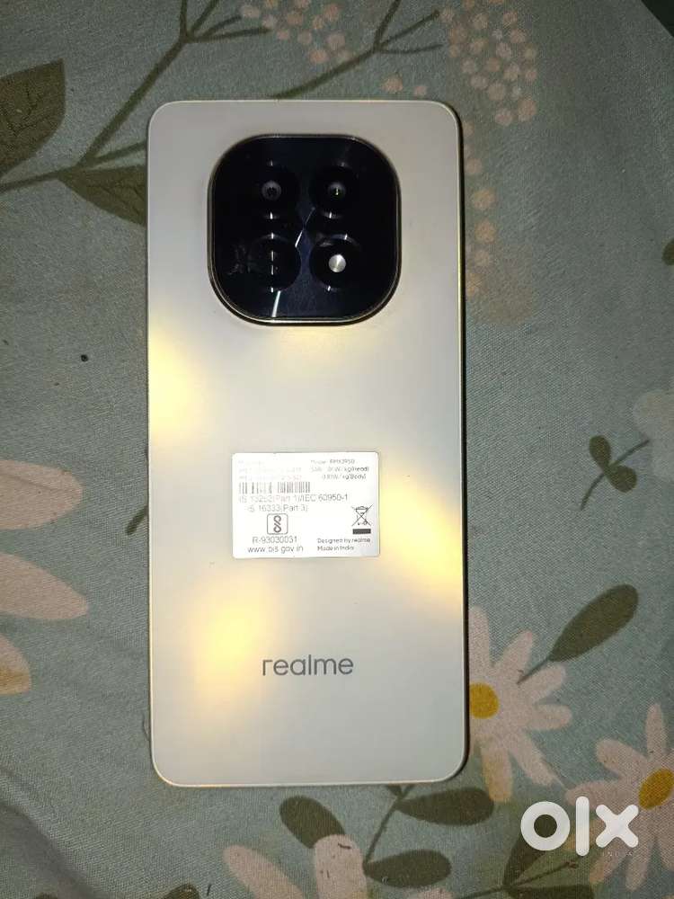 Realme c63 hai only 6 manth use hai