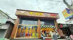 We need a  rasturant manager, boy restaurant  cleanee