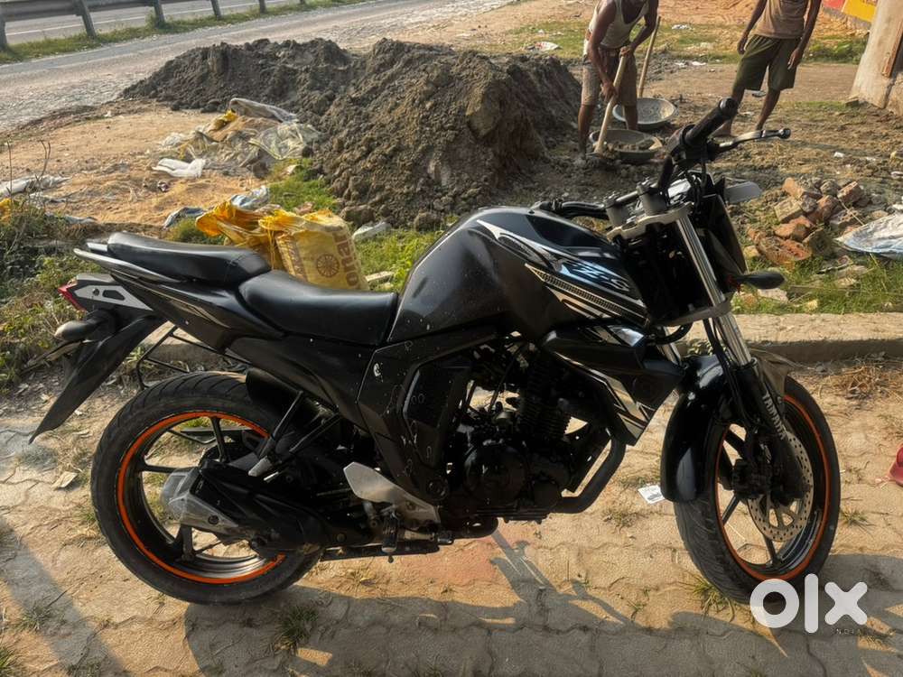 yamhaa fzs to sell
