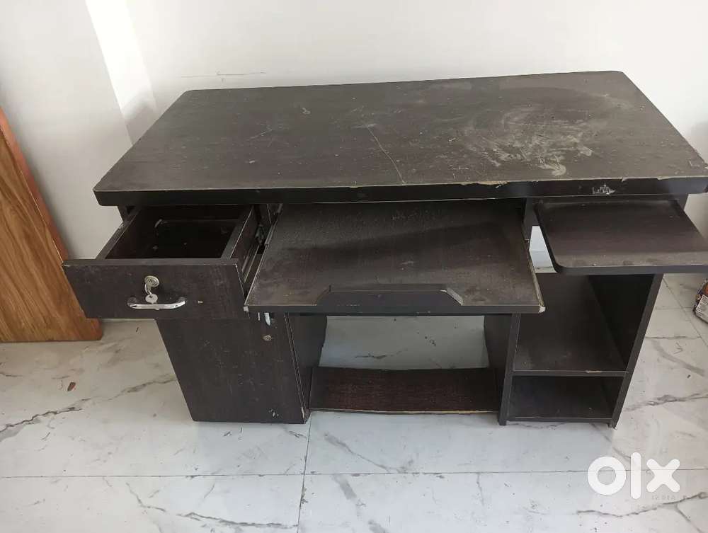 Computer Table