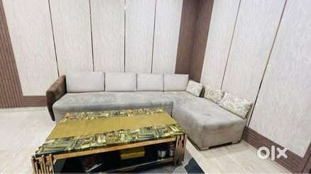 L Shape Sofa with Stainless Steel Table