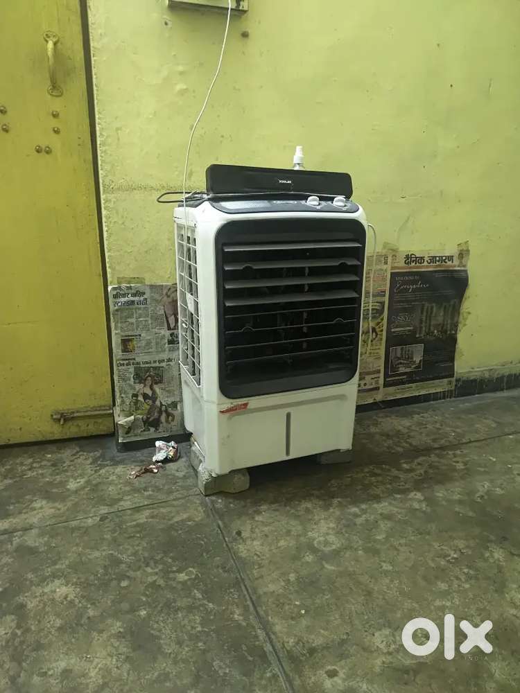 Cooler 4 month old only