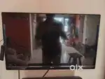 LG LED 32 inch 3D full HD tv with display lines issue