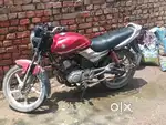 Yamaha ki bike hai Rc hai