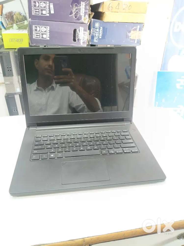 Dell cor i3 ram 8 SSD 256 gb new candision