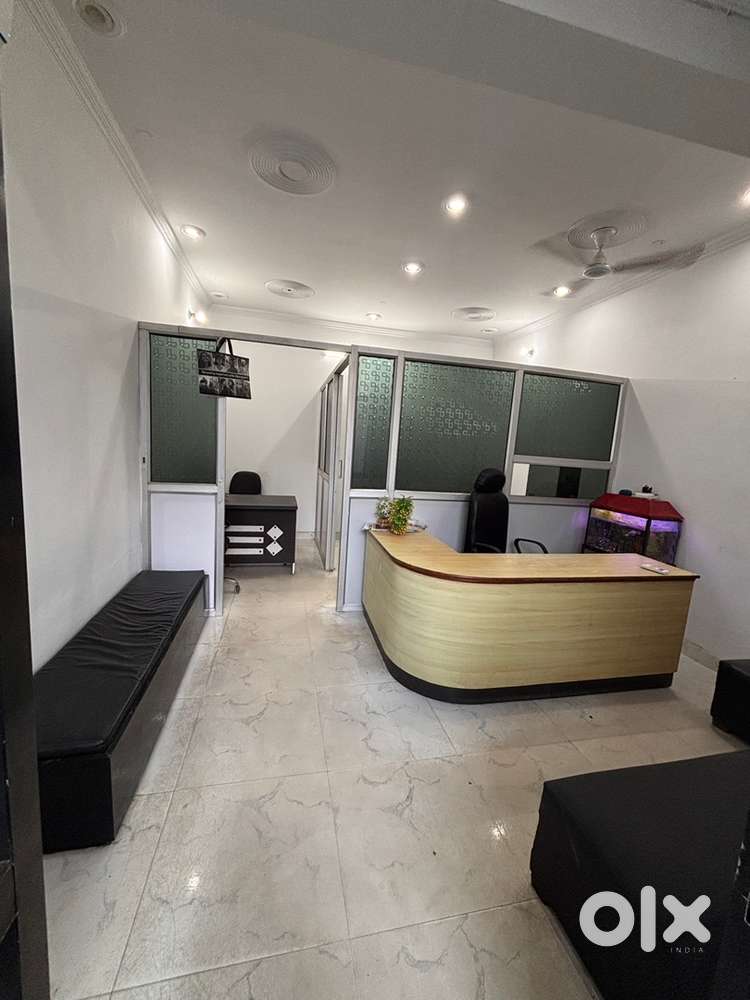 300sq.ft fully furnished space available for rent in Gomti Nagar