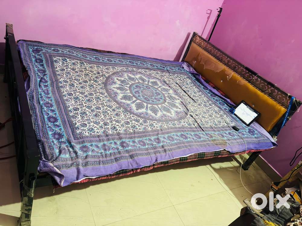 Iron folding Bed for sell 3000 only