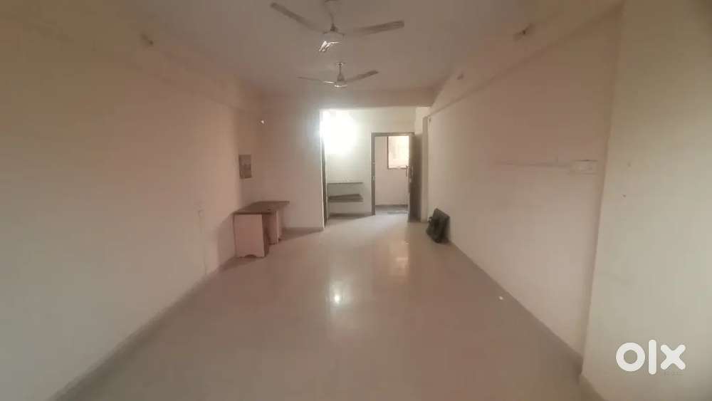 326sqft unfurnish office with attached toilet for rent sun Pharma road