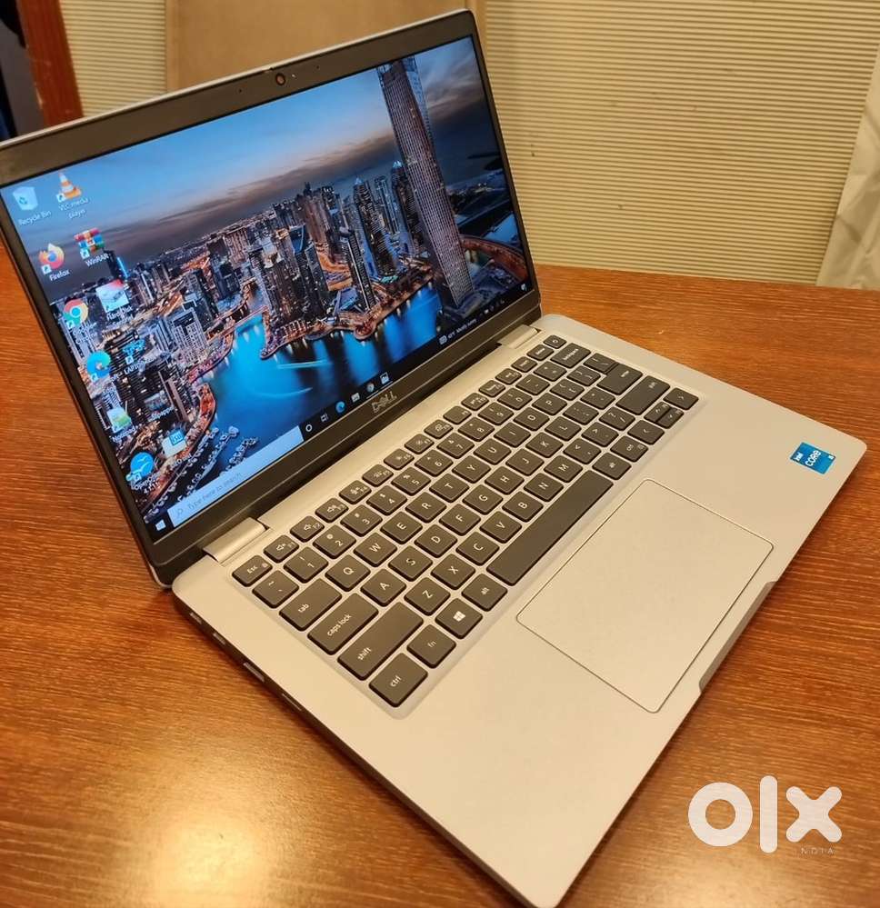 Distributor of import laptop