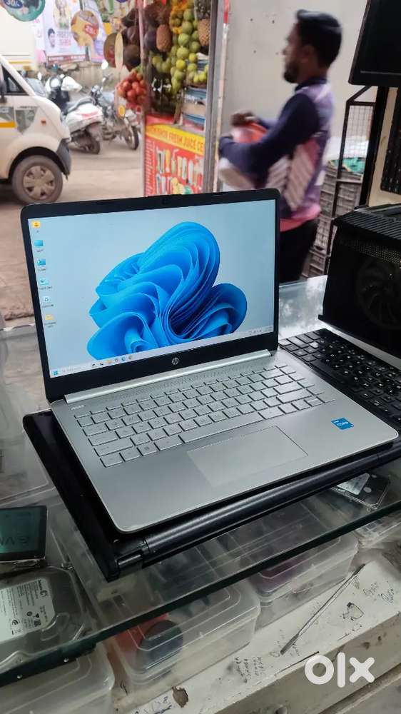 Intel core i3 11th gen. 16Gb Ram. 256Gb nvme ssd