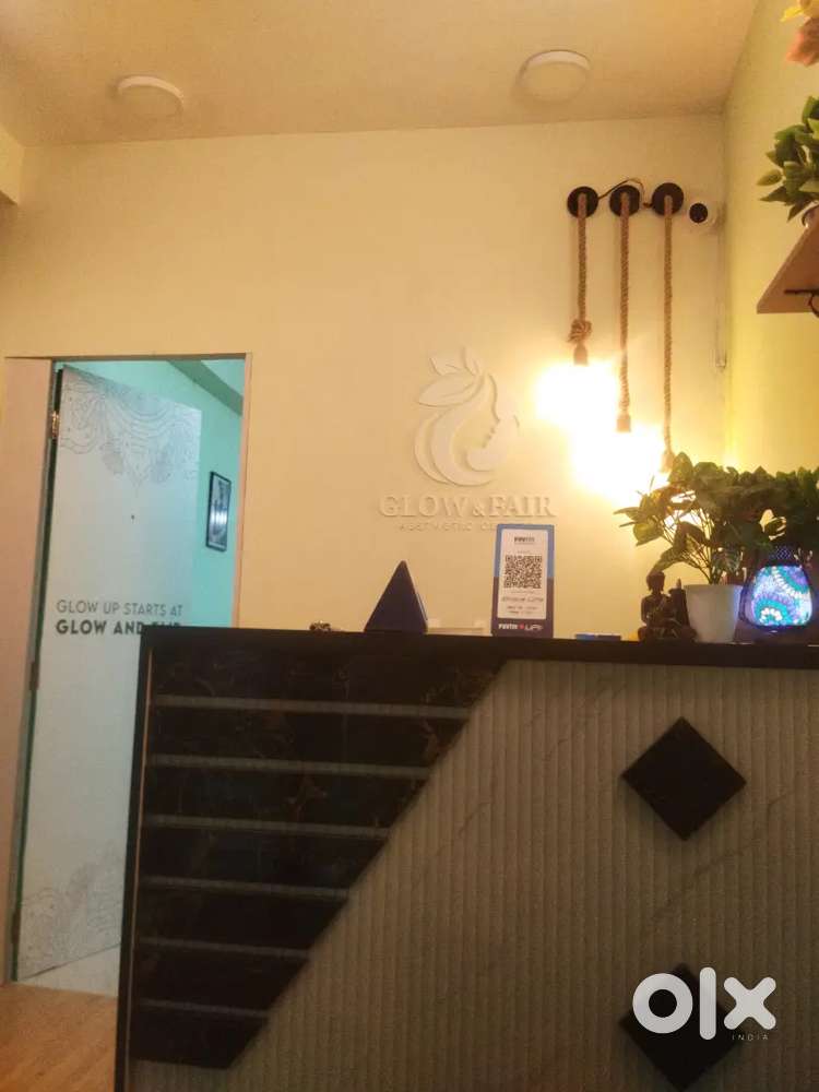 Cosmetology and receptionist