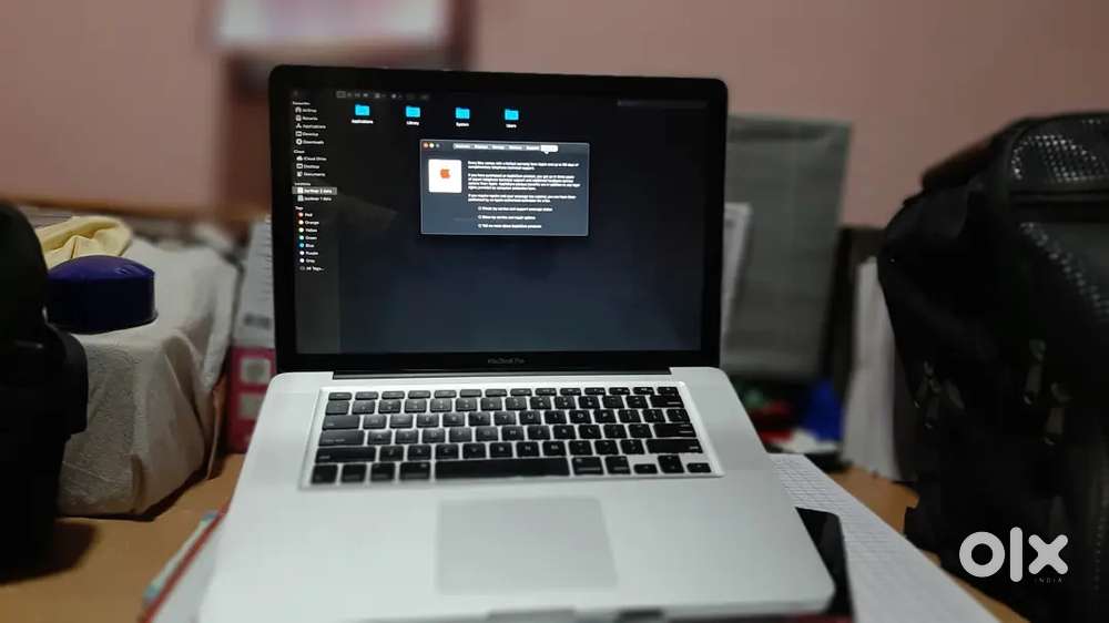 Apple MacBook Pro  Laptop Intel Core i7 9 Integrated 16GB