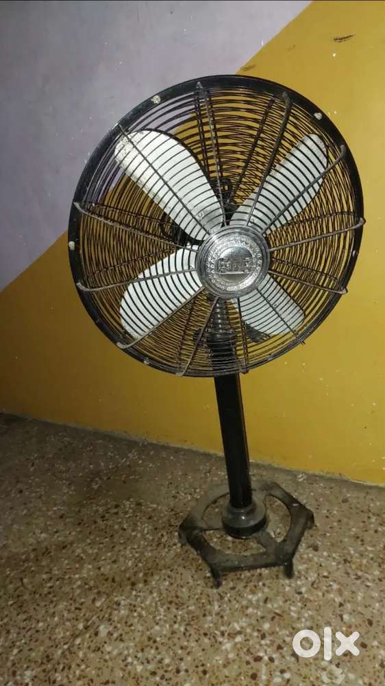 Metalic Table fan