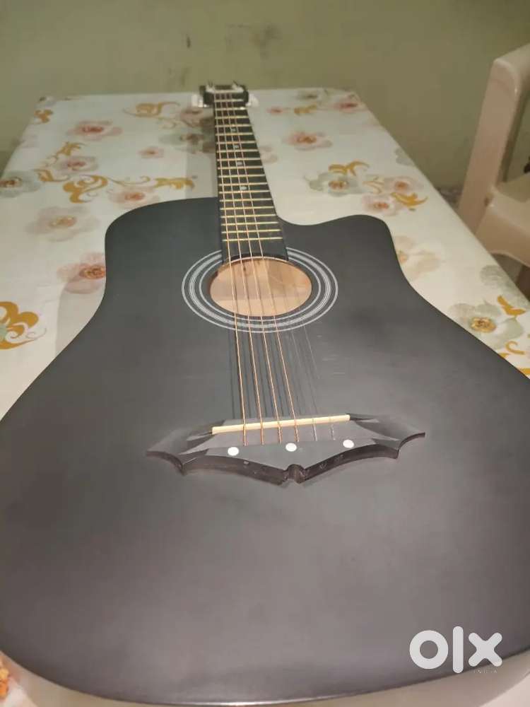 Guitar ( accoustic)