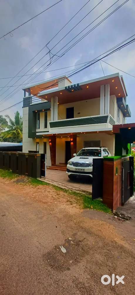4.25 cent new redbrick house for sale at sreekariyam gandipuram