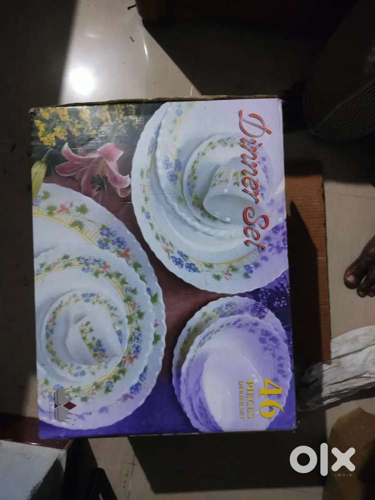 Dinner set made in dubai