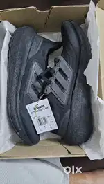 Uk size 9 Men's Adidas Ultraboost Light 100% Original  Brand New Pair
