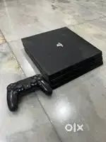 PS4 pro 1TB black