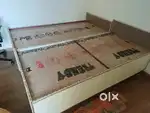 Set of 2 beds with box for storage (3*6)