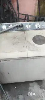 Kapde dhone wali kapde sukhane wali
