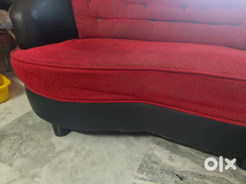 Mint condition sofa avilable in cheap price perfect and beautifull sof