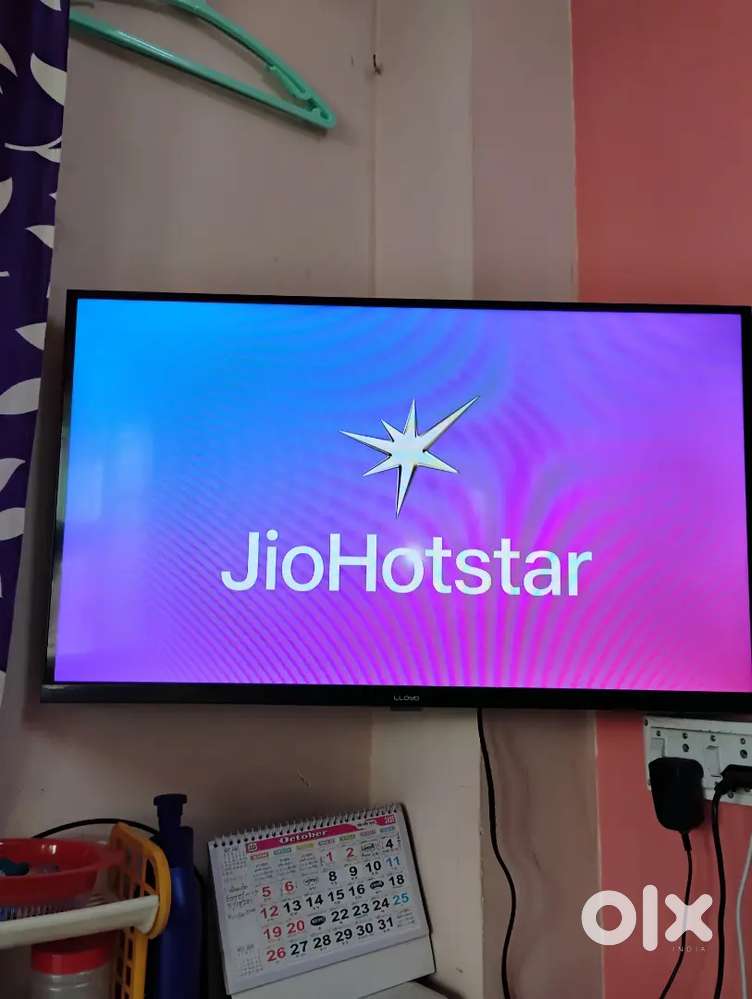 Lloyd smart Android TV 32 inch new version