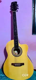 Pluto Guitar with yamaha bag+ 6 pick + 2 Allen wrenche