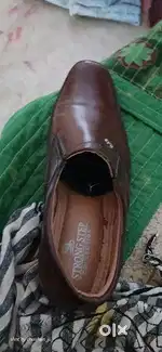 Brown formal shoes