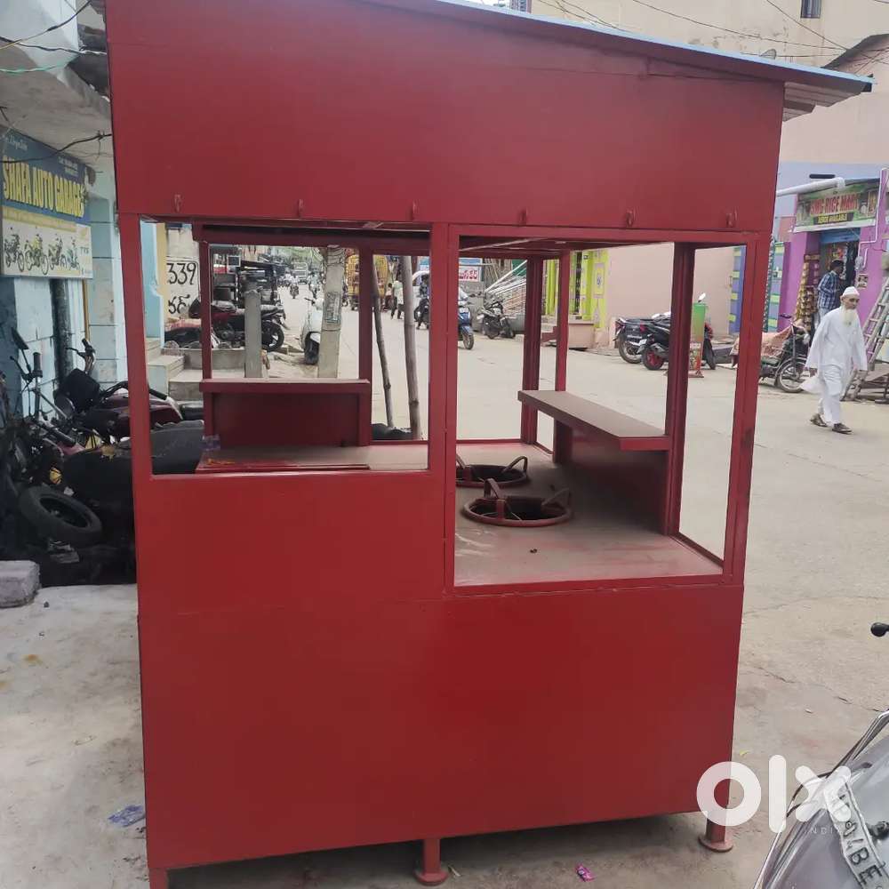 Coocking house setup with iron