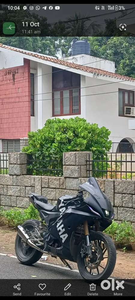 Yamaha r15 v4 selling for buying 390