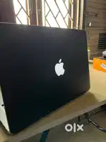 MacBook Air (Late 2017) – Sleek, Iconic & Still Going Strong