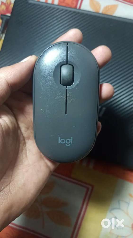 Logitech M350 pebble mouse