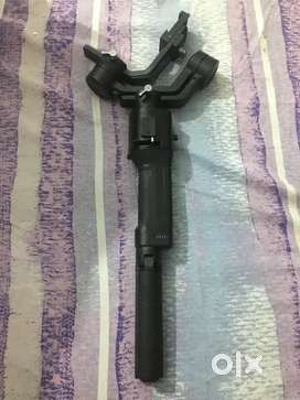 DJI RONIN SC GIMBLE, 1.1 kg weight, 11 hours max. Battery life