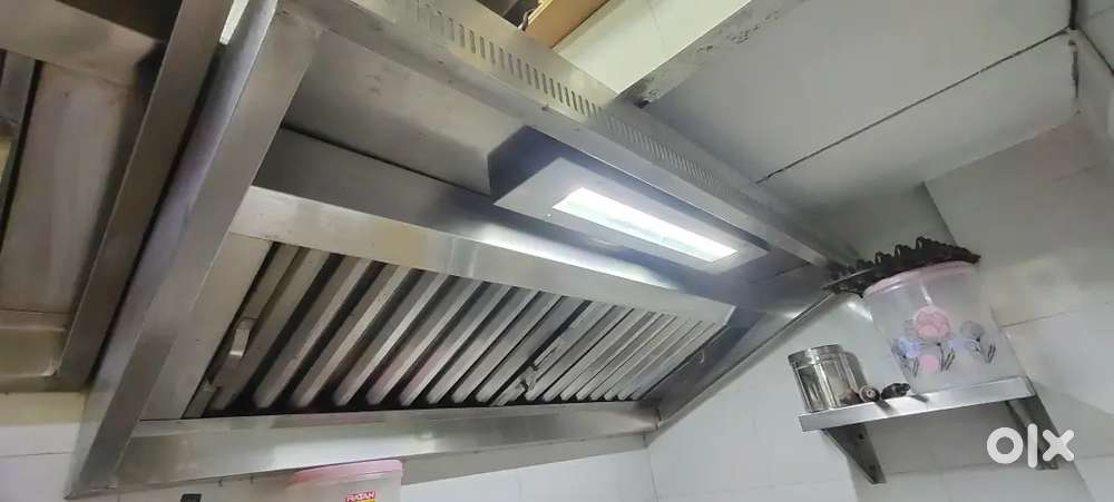 Exhaust Hoods with Baffle Filters