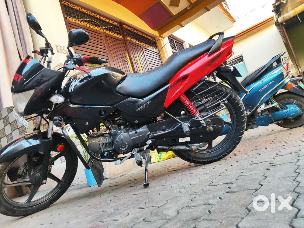 Selling a bike (glamour).